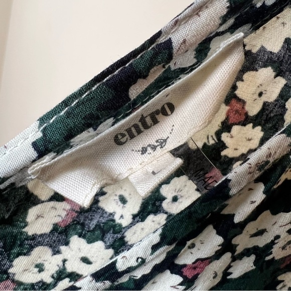 ENTRO Multicolor Choker Blouse - Picture 6 of 7